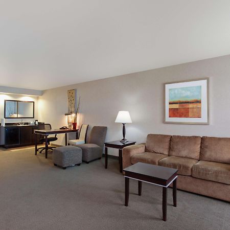 Hampton Inn & Suites Роузвілл Екстер'єр фото