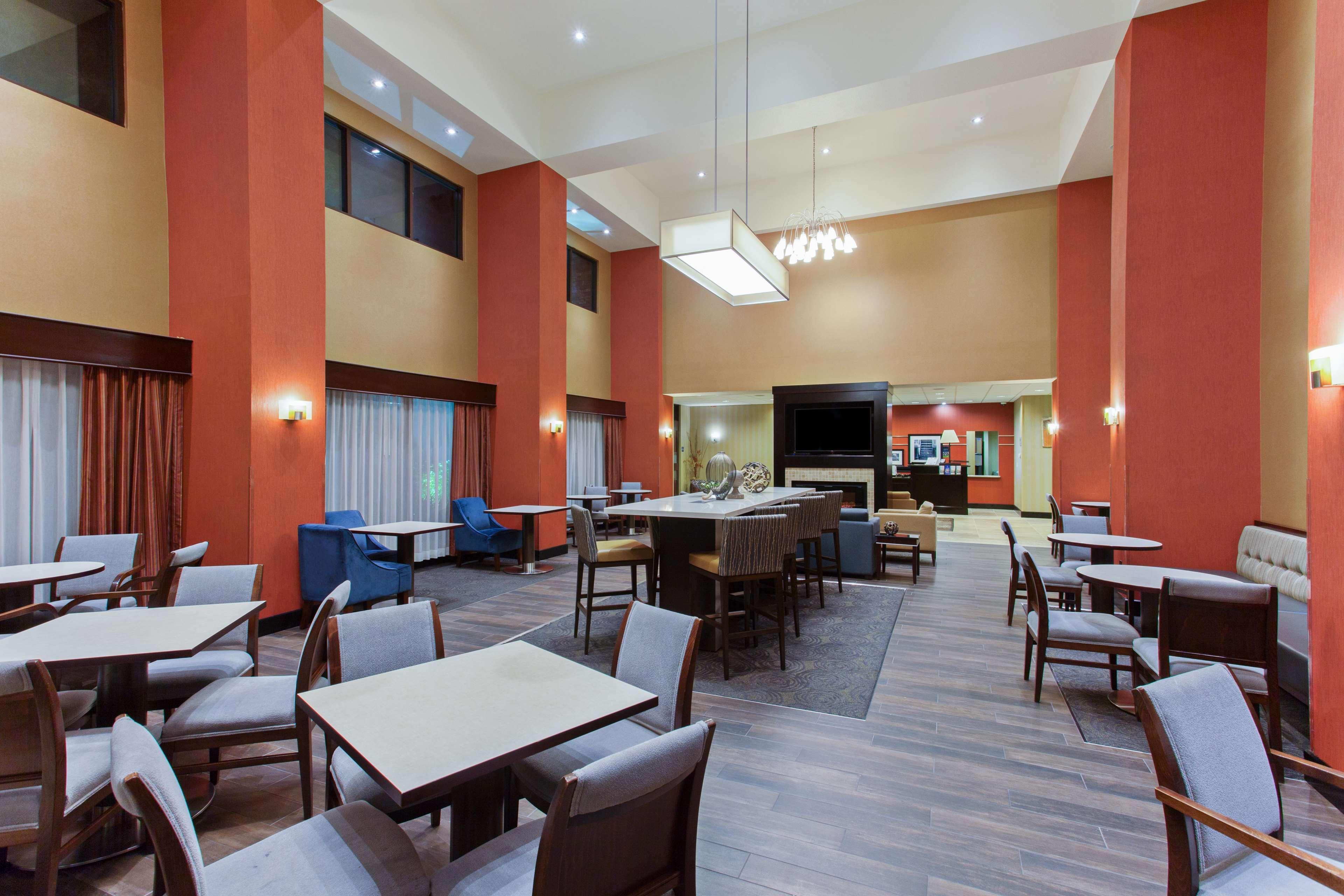 Hampton Inn & Suites Роузвілл Екстер'єр фото